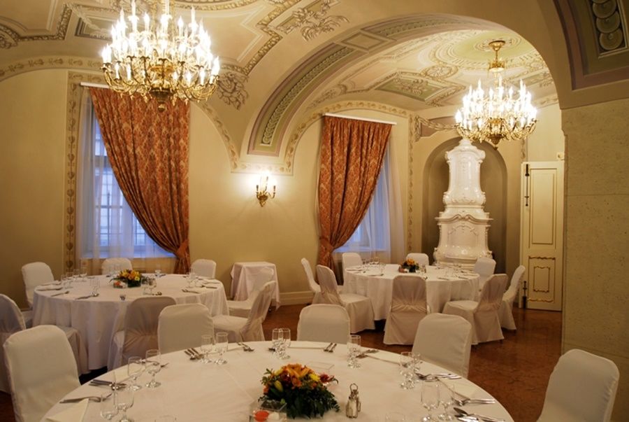 St. George Residence Budapest Restaurant bilde